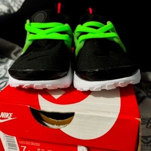 NIKE LITTLE PRESTO (TD) BLACK/HYPER PINK-WHITE Size 7c